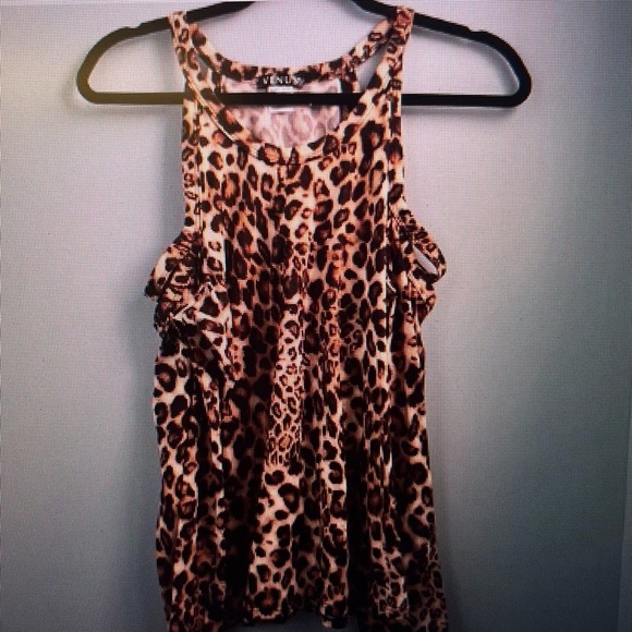 Venus Leopard Cold Shoulder Blouse Size Large runs like Medium - Picture 1 of 4